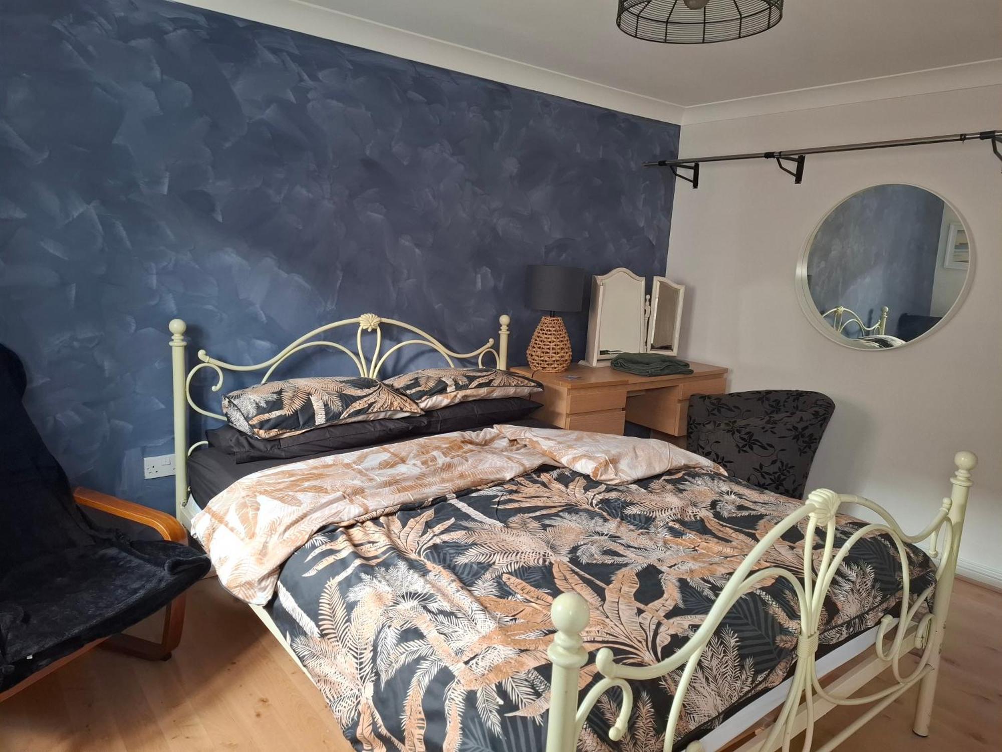 Driftmark Beachfront Location Aberavon Beach Sea Views Large Driveway Parking Private Site Fibre Optic Wi Fi Порт-Толбот Экстерьер фото